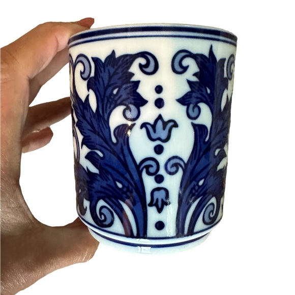 Bombay Company Asian Garden Blue and White Coffee Mug - Picture 3 of 6